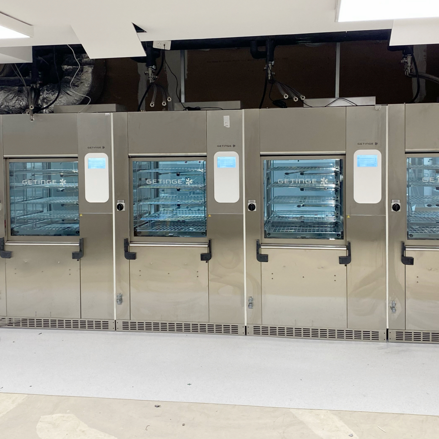 Installation d’un bloc de stérilisation - Clinique du pré au Mans - par Bretagne Techniques Services pour la société Getinge